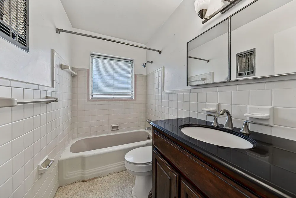 201 NE 29th Street Wilton Manors, FL 33334
