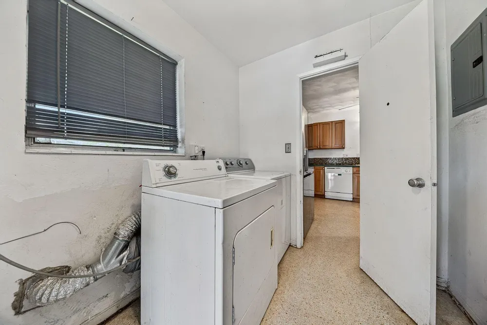 201 NE 29th Street Wilton Manors, FL 33334