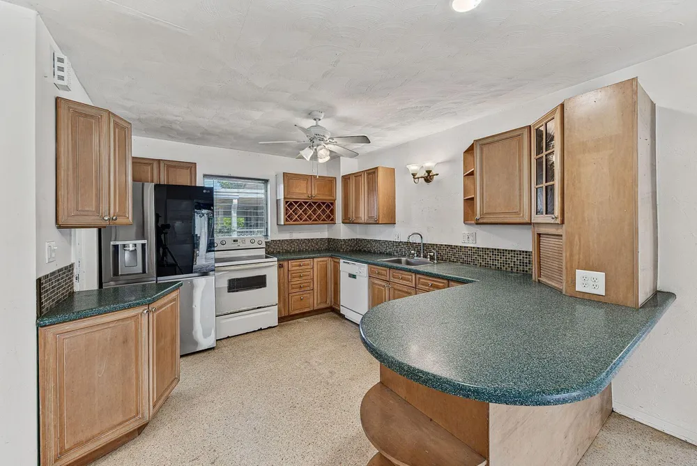 201 NE 29th Street Wilton Manors, FL 33334