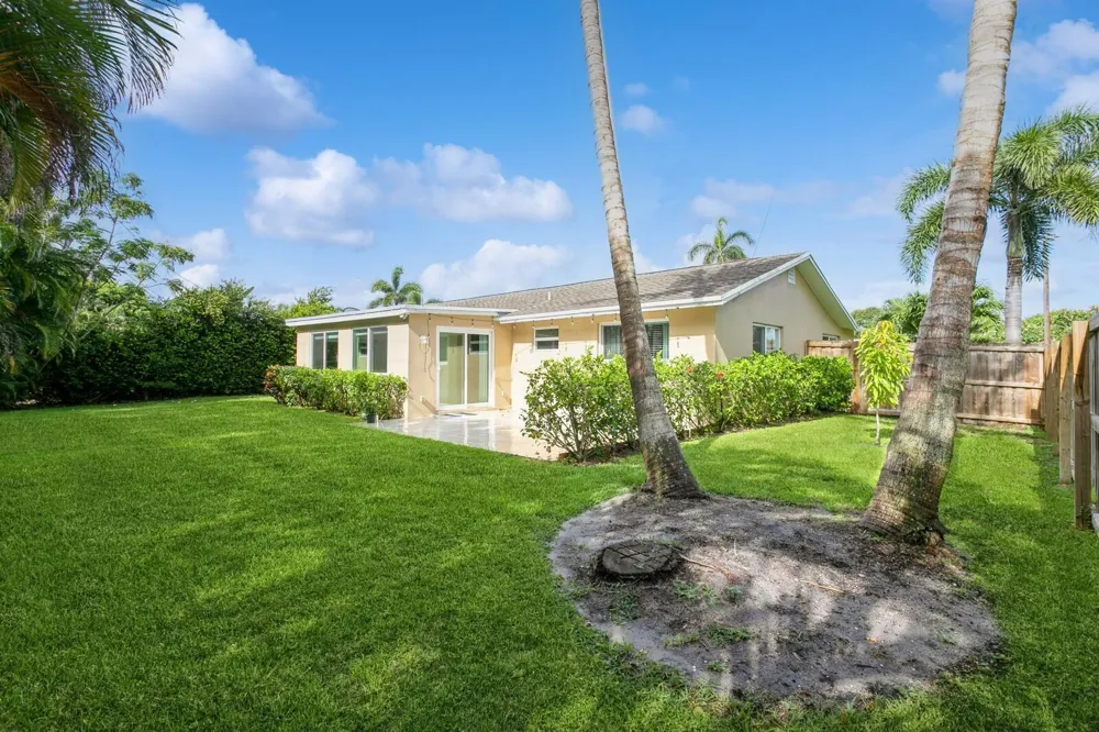1615 Venus Avenue Jupiter, FL 33469