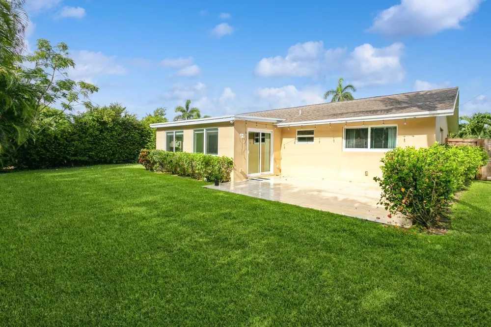 1615 Venus Avenue Jupiter, FL 33469
