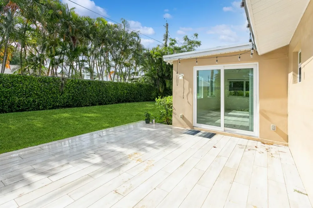 1615 Venus Avenue Jupiter, FL 33469