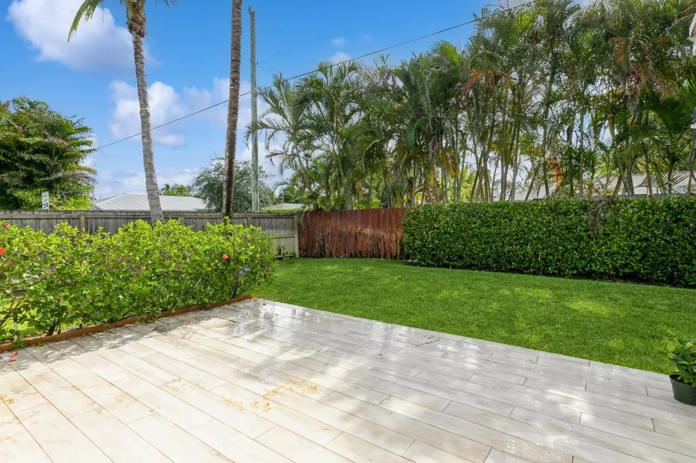 1615 Venus Avenue Jupiter, FL 33469