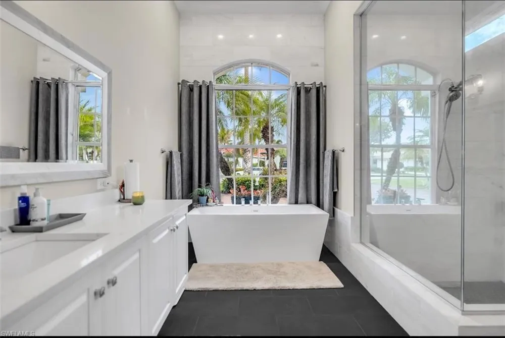 2721 Olde Cypress Drive Naples, FL 34119