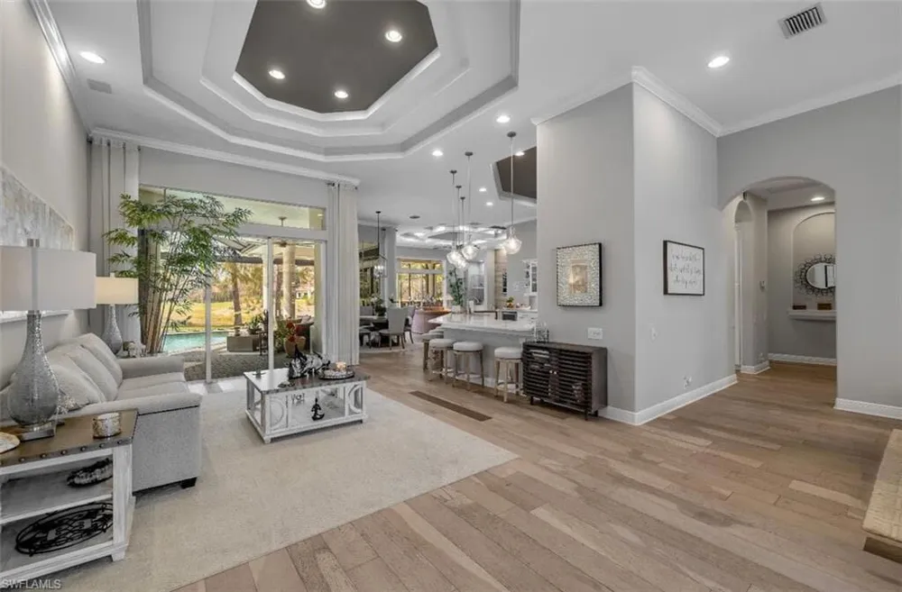 2721 Olde Cypress Drive Naples, FL 34119