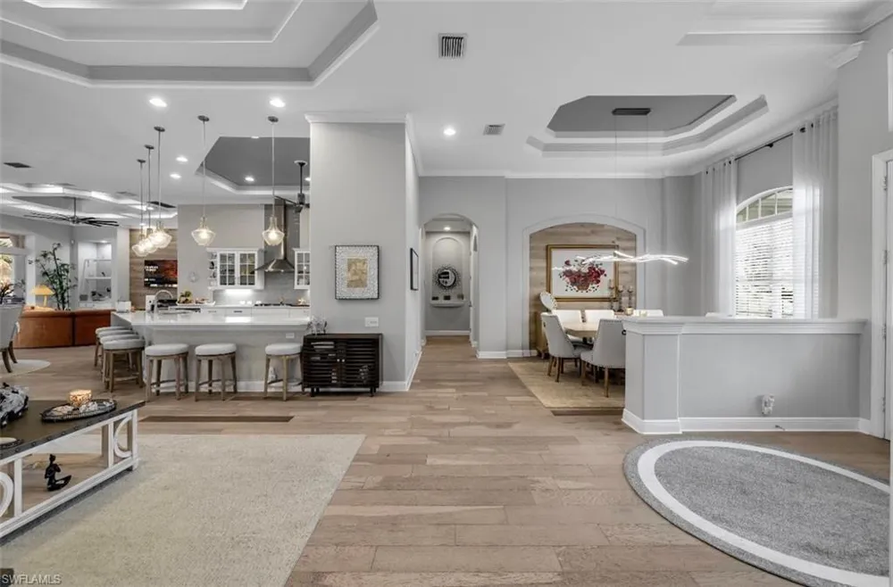 2721 Olde Cypress Drive Naples, FL 34119