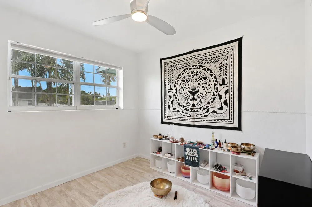 156 Granada Drive Palm Springs, FL 33461