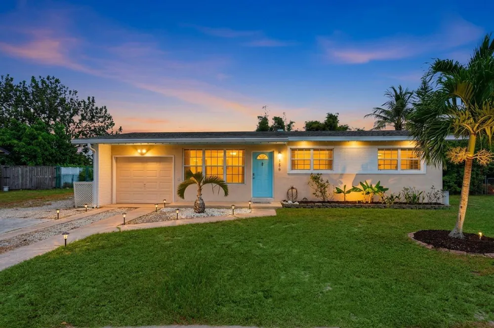 156 Granada Drive Palm Springs, FL 33461
