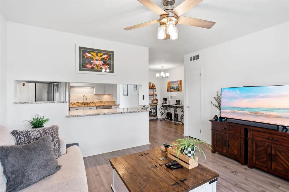 156 Granada Drive Palm Springs, FL 33461