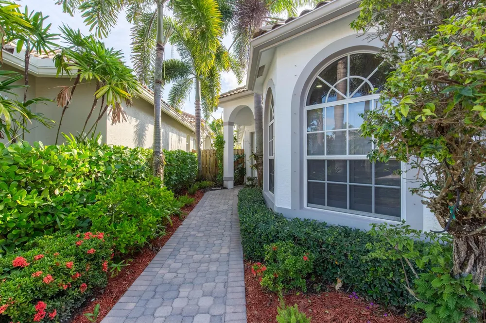 2443 PLAYERS COURT Wellington, FL 33414