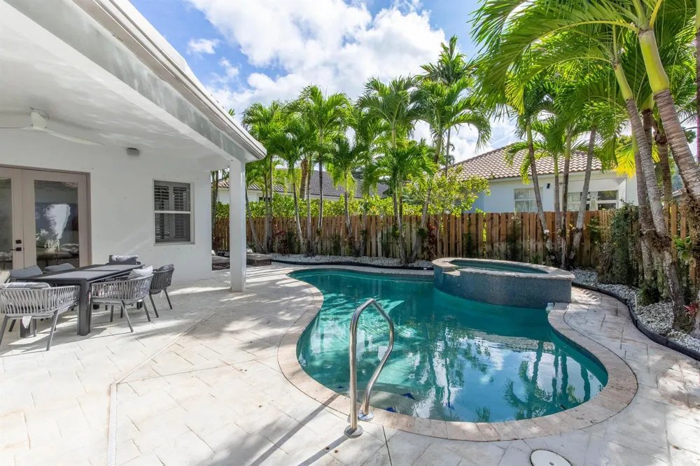 2443 PLAYERS COURT Wellington, FL 33414