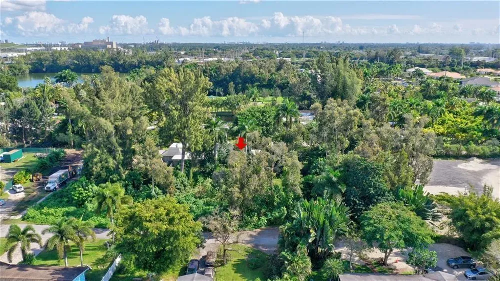4800 SW 55 TERRACE Davie, FL 33314