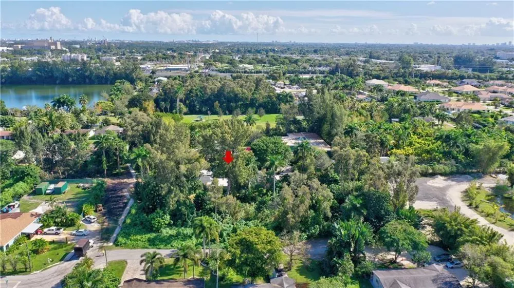 4800 SW 55 TERRACE Davie, FL 33314