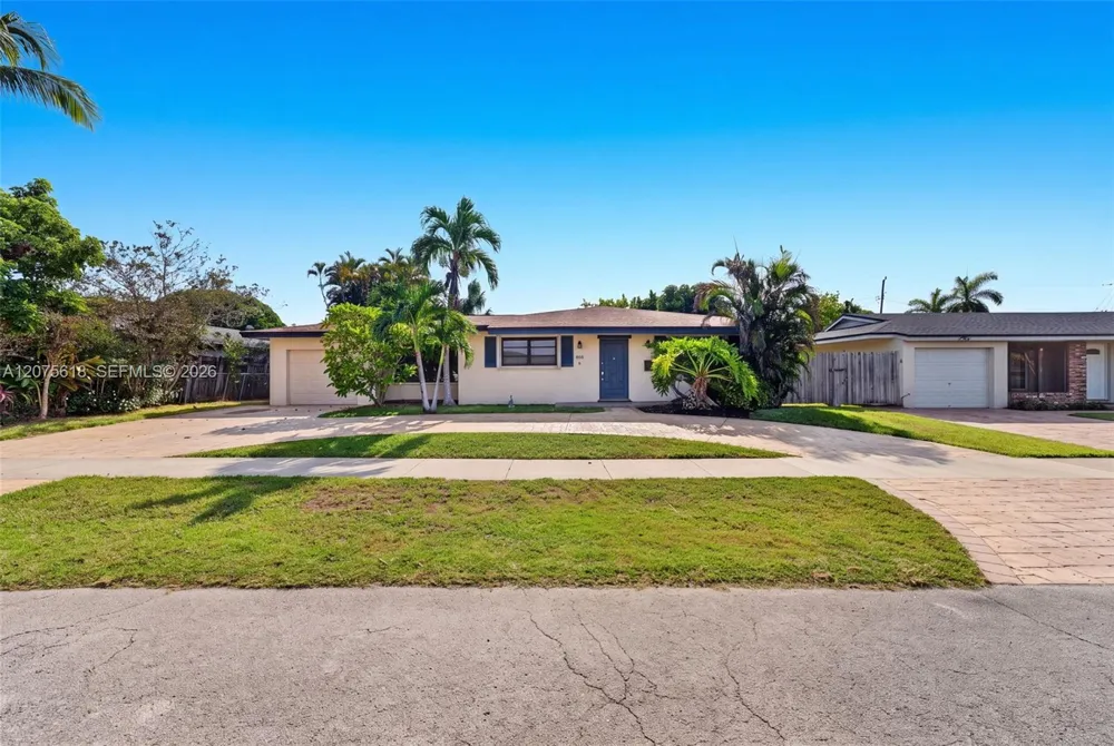 16111 SW 103rd Ct Miami, FL 33157