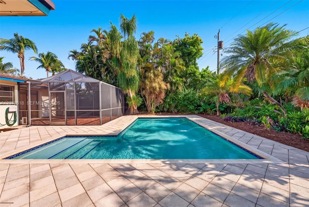 16111 SW 103rd Ct Miami, FL 33157