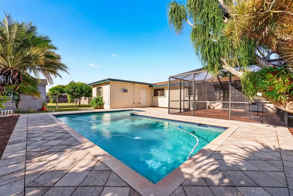 16111 SW 103rd Ct Miami, FL 33157