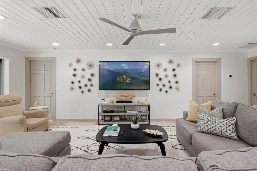 2 ISLAND ROAD Sewalls Point, FL 34996