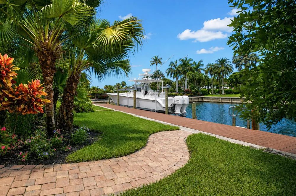 2 ISLAND ROAD Sewalls Point, FL 34996