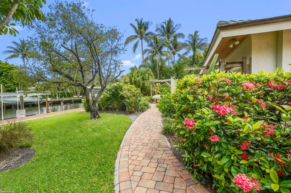 2 ISLAND ROAD Sewalls Point, FL 34996