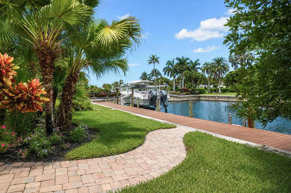 2 ISLAND ROAD Sewalls Point, FL 34996