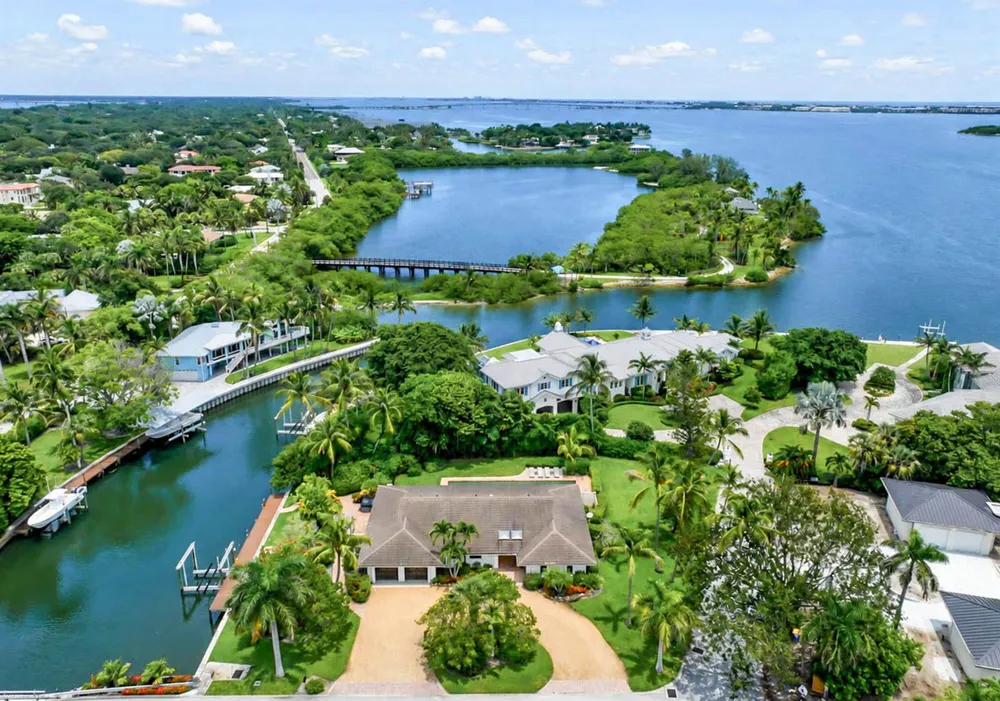 2 ISLAND ROAD Sewalls Point, FL 34996