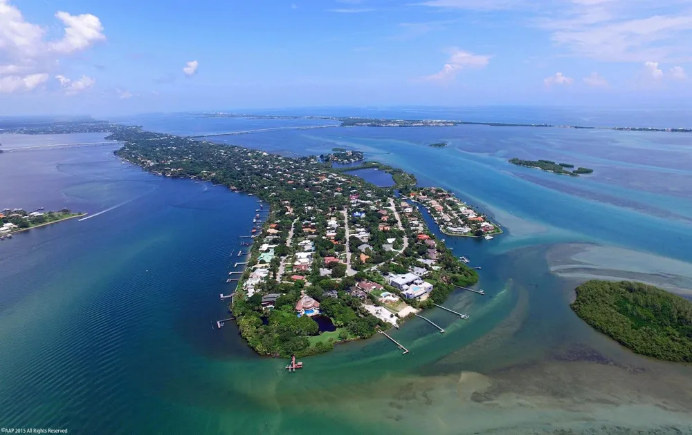 2 ISLAND ROAD Sewalls Point, FL 34996