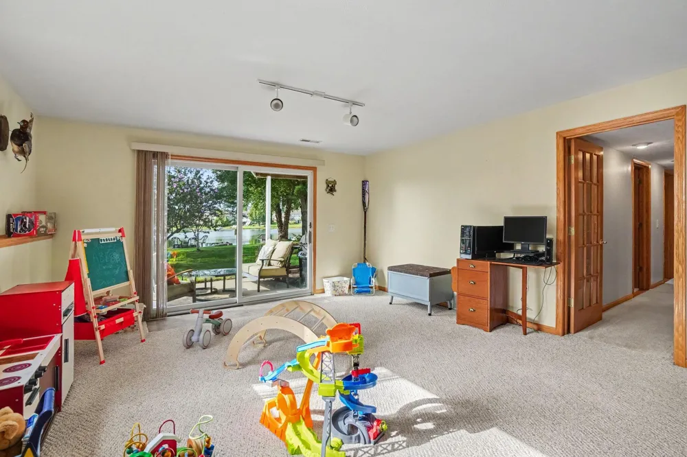 2985 Riley Ridge Road Holland Charter Township, MI 49424