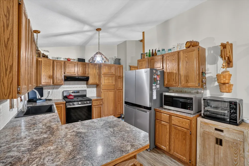 10077 Maple Hill Road Reynolds Township, MI 49329