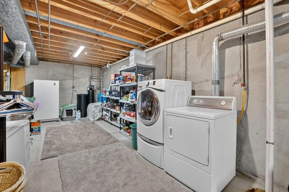 10077 Maple Hill Road Reynolds Township, MI 49329