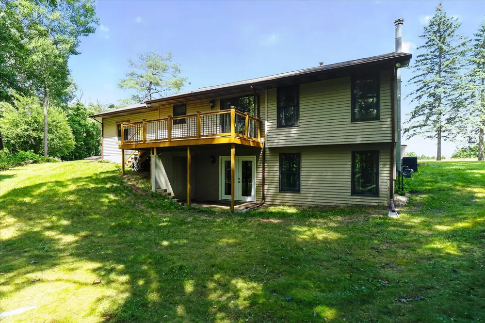 10077 Maple Hill Road Reynolds Township, MI 49329