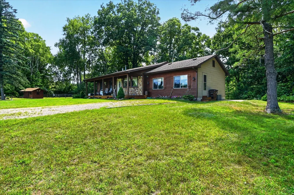 10077 Maple Hill Road Reynolds Township, MI 49329