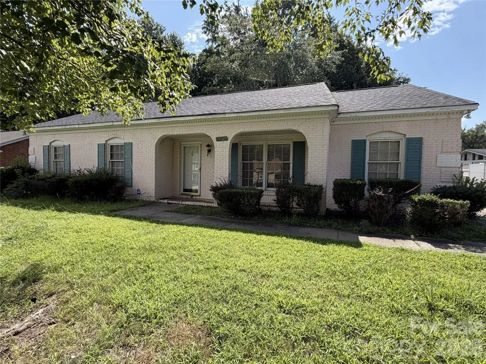 6625 Woodfield Drive Charlotte, NC 28215