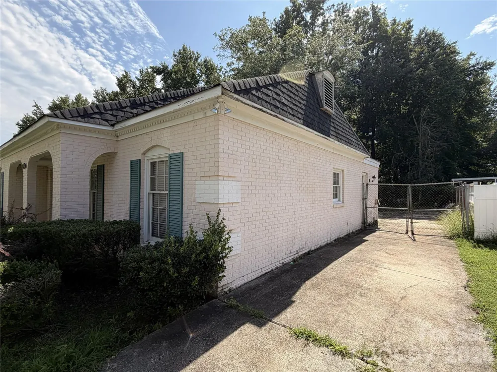 6625 Woodfield Drive Charlotte, NC 28215