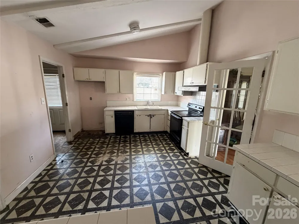 6625 Woodfield Drive Charlotte, NC 28215