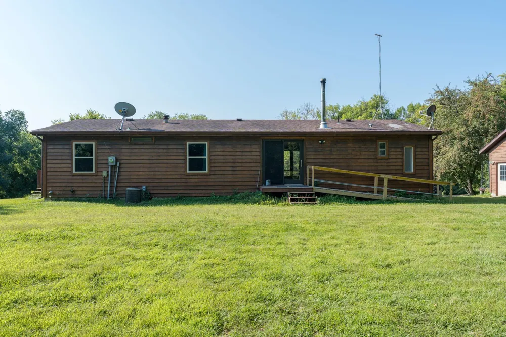 37849 Hillside Drive Saint Peter, MN 56082