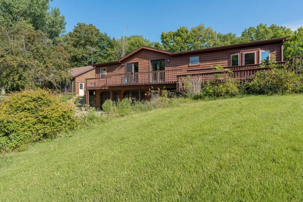 37849 Hillside Drive Saint Peter, MN 56082