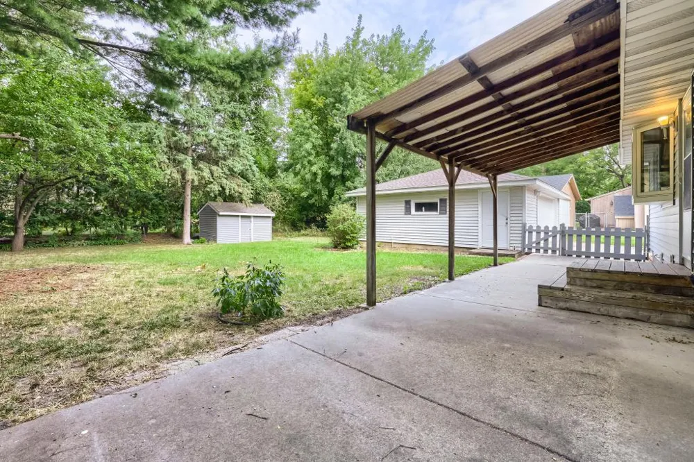8536 15th Avenue S Bloomington, MN 55425