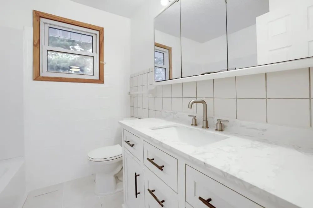 8536 15th Avenue S Bloomington, MN 55425