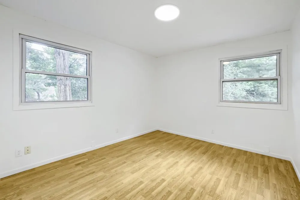 8536 15th Avenue S Bloomington, MN 55425