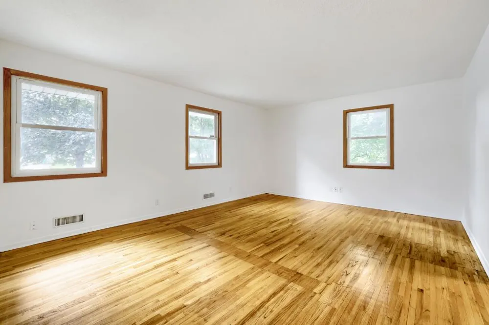 8536 15th Avenue S Bloomington, MN 55425