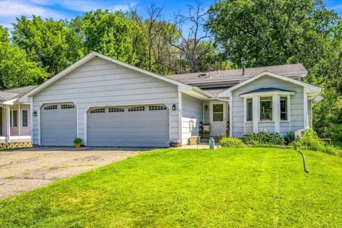 345 9th Street SW