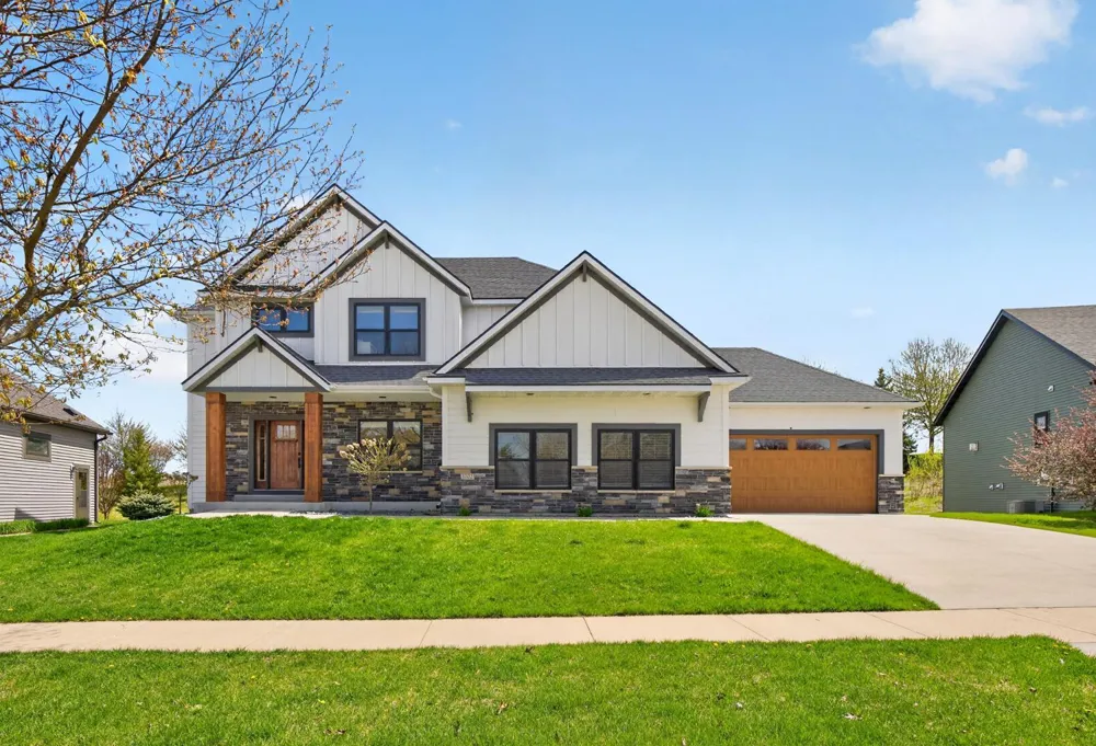 1702 Ancaster Drive Byron, MN 55920