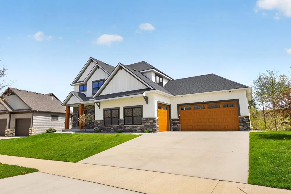 1702 Ancaster Drive Byron, MN 55920