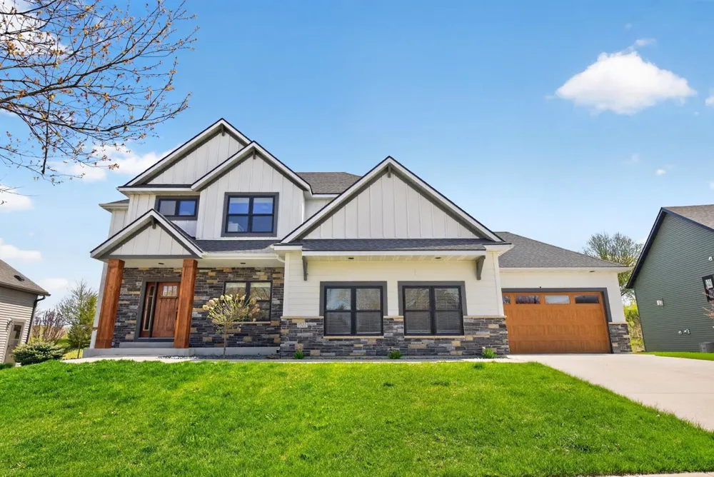 1702 Ancaster Drive Byron, MN 55920