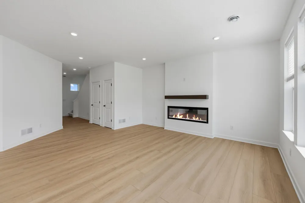 18350 Glancy Way Lakeville, MN 55044