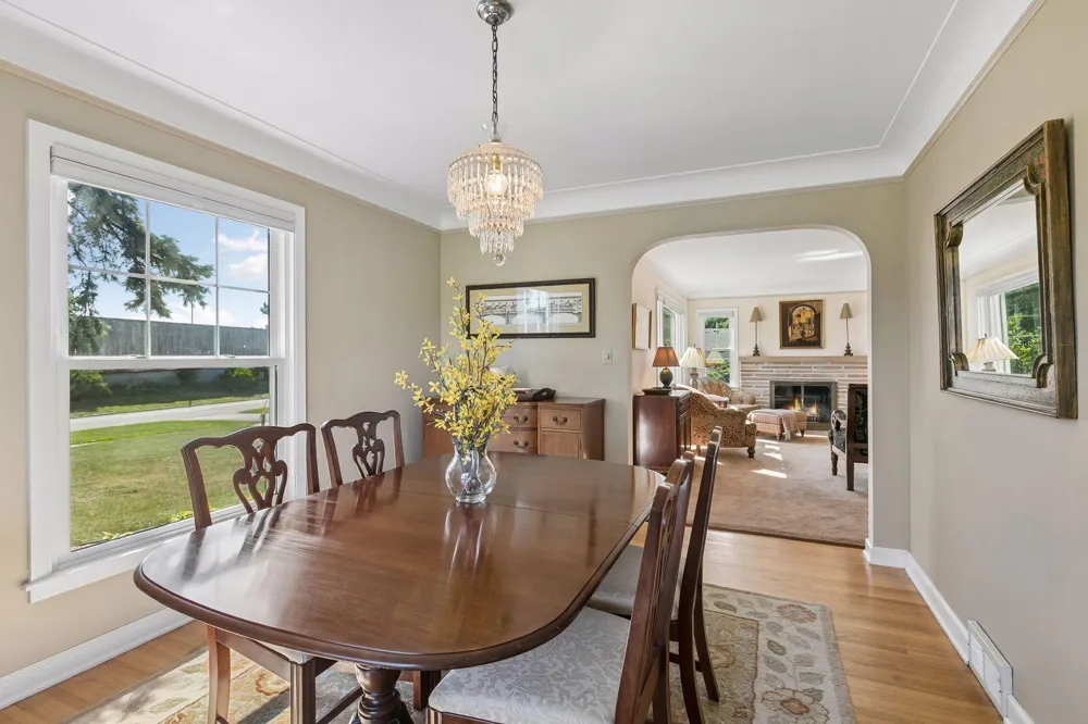 425 Turners Crossroad Golden Valley, MN 55422