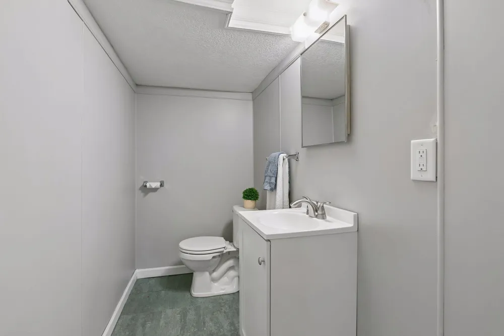 425 Turners Crossroad Golden Valley, MN 55422