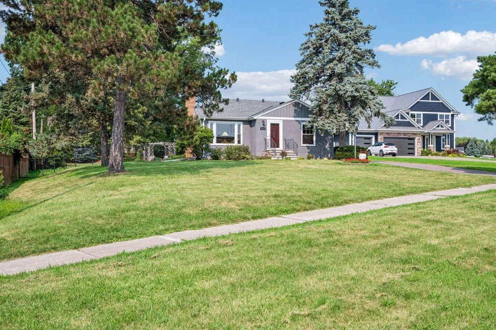 425 Turners Crossroad Golden Valley, MN 55422