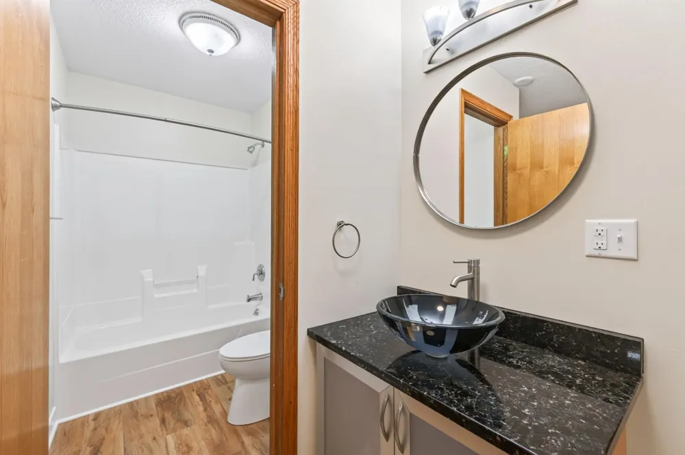 877 New Century Boulevard S Maplewood, MN 55119