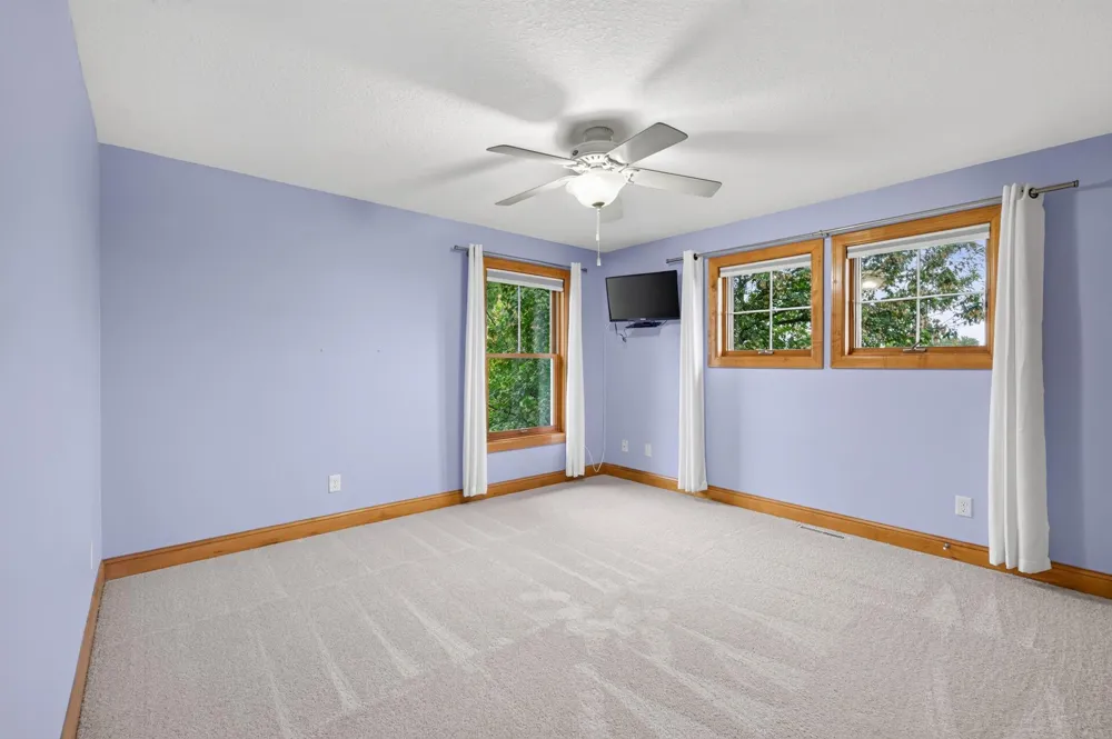 877 New Century Boulevard S Maplewood, MN 55119